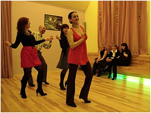 Эсмира Zumba  Школа танцев Vesta