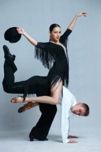 Азиза Бальные танцы (стандарт + латина) Школа танцев Vesta